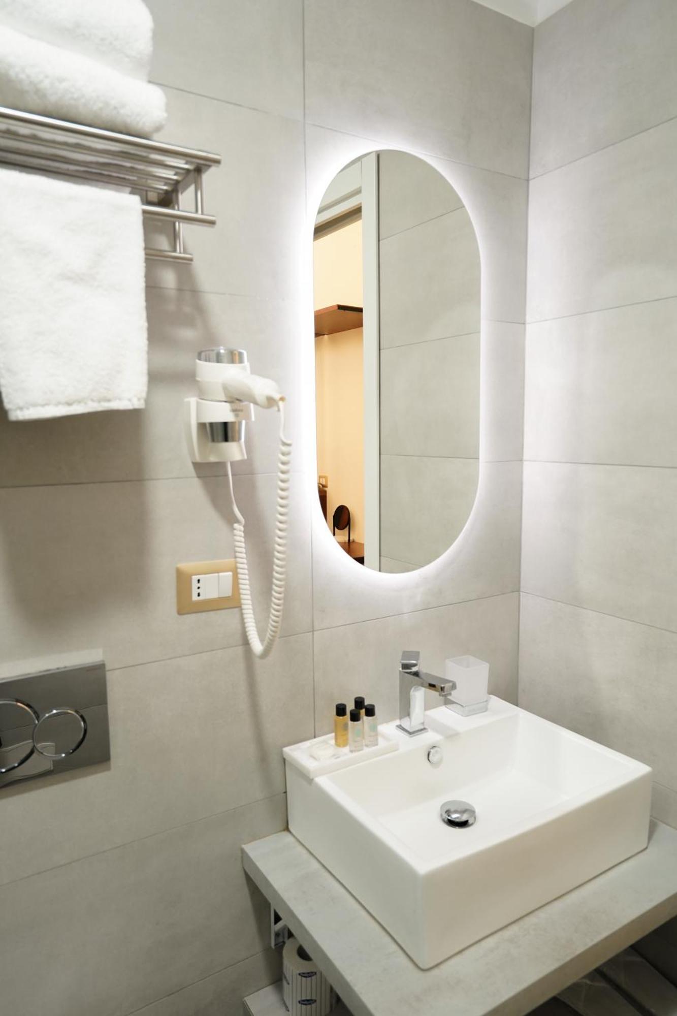 Charm&Bella Guesthouse Rome Bagian luar foto
