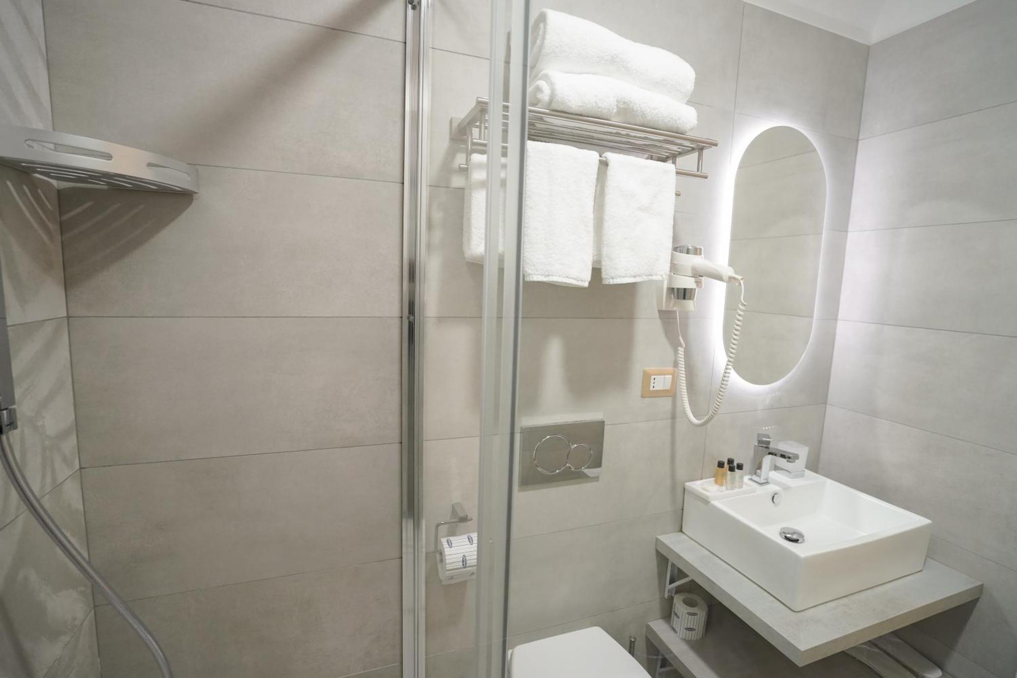 Charm&Bella Guesthouse Rome Bagian luar foto