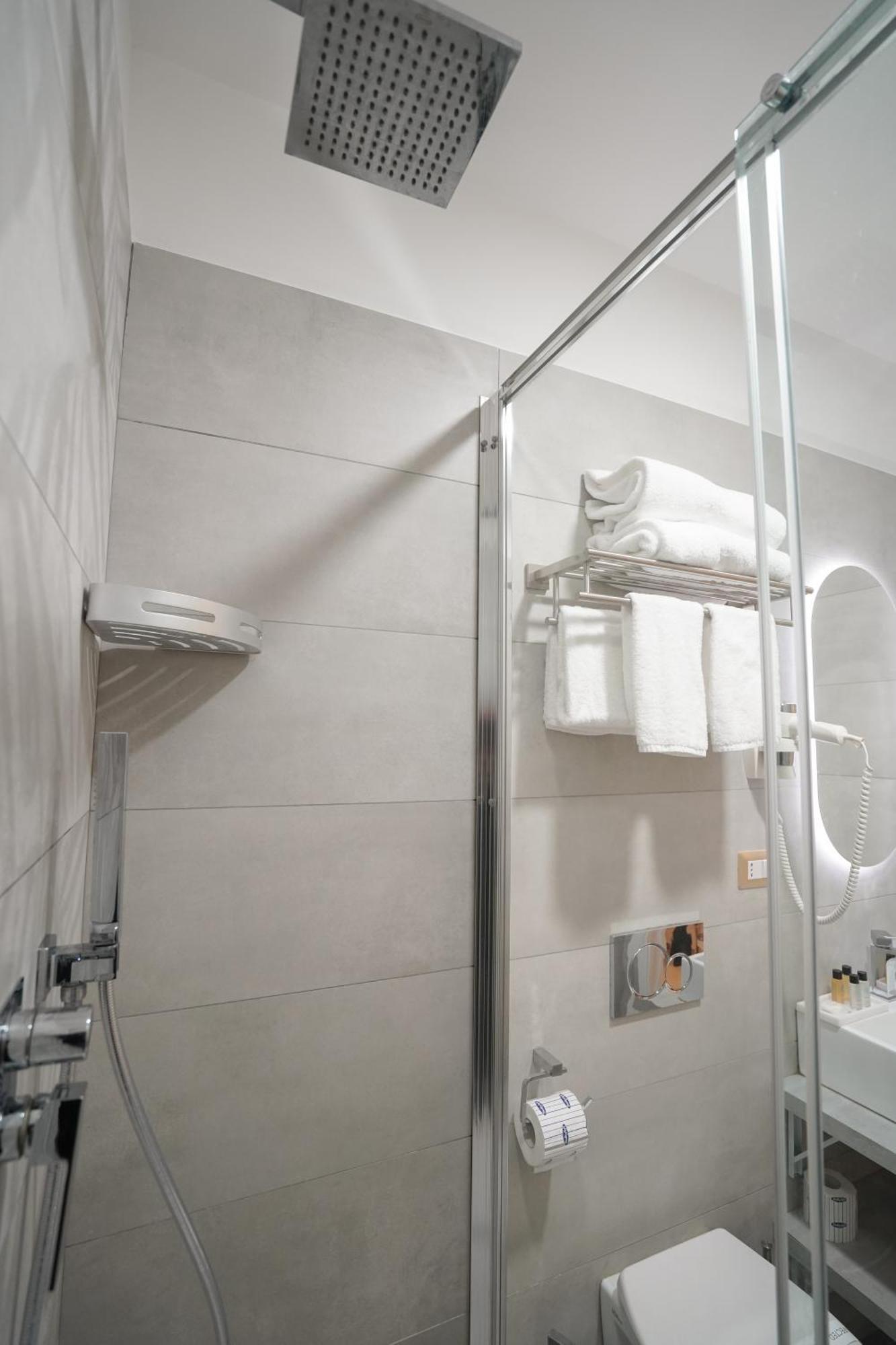 Charm&Bella Guesthouse Rome Bagian luar foto