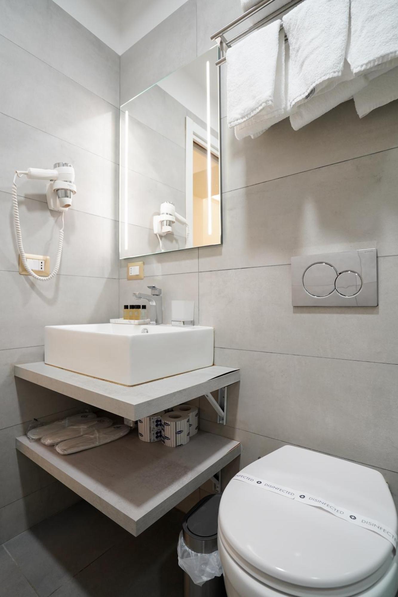 Charm&Bella Guesthouse Rome Bagian luar foto